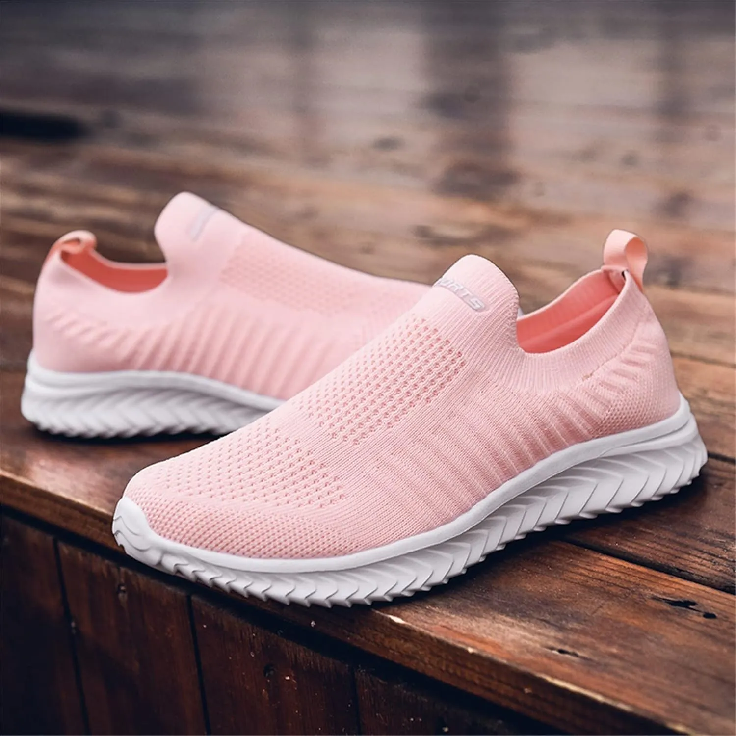 Classic Athletic Skateboard Sneakers for Women Sports Workout Gym Shoes for Running Minimalist Zero Drop Shoe
