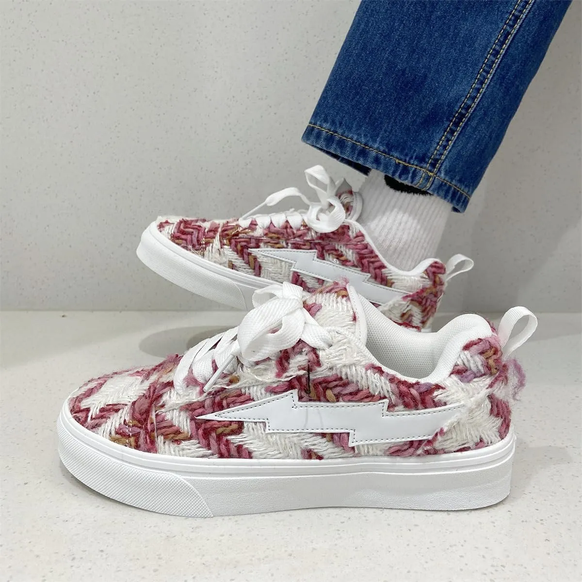 Cute Retro Shoes with Lightning Design Chunky Platform Lace-up Comfy Non Slip Lightweight Softy Casual Skate Sneakers Y2K Kawaii Pretty Trendy Gifts for Women & Girls Summer Streetwear Back to School