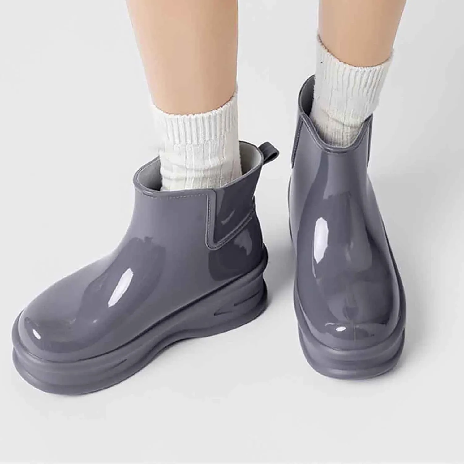Durable Women's Rain Shoes Thick Sole Footwear Rainy Days Perfect Outdoor Activities Stylish and Rain Boots with Dogs