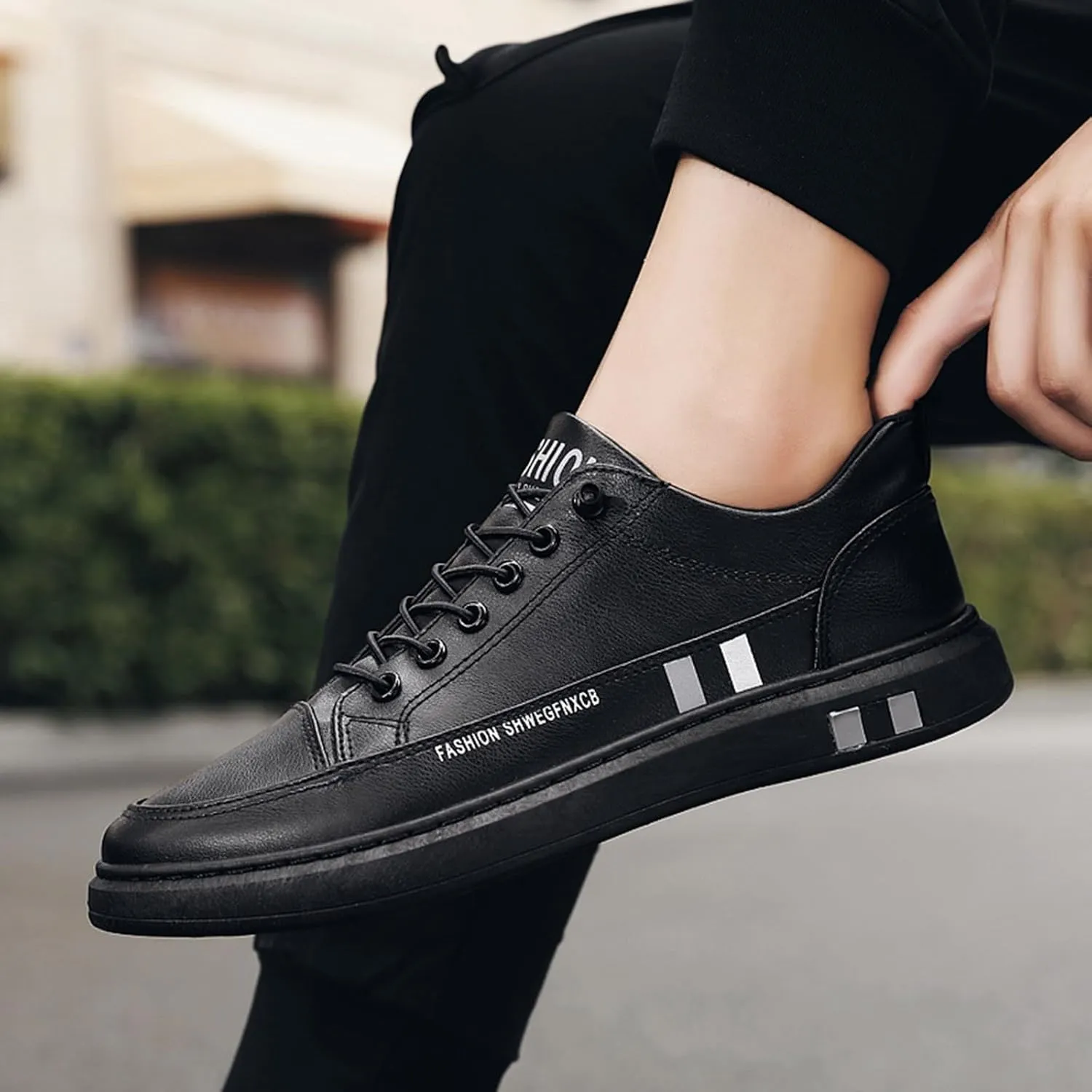 Fashion Sneakers Comfortable Men's Fashion Round Toe Lace Up Leather White Shoes Casual Comfortable Breathable Sneakers