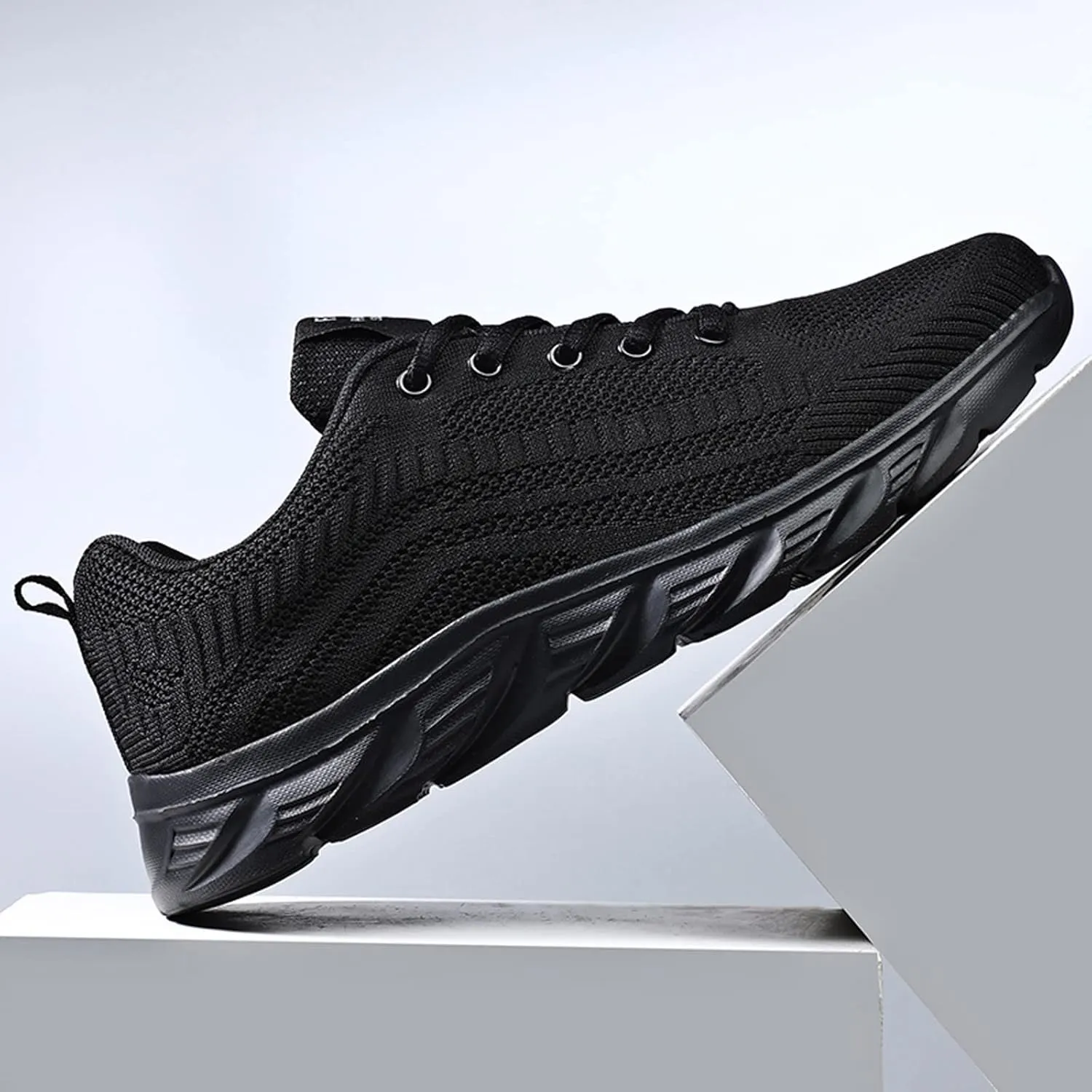 Lightweight Non Slip Sneakers for Men Comfortable Breathable Lightweight Tennis Shoe Lightweight Barefoot Shoes