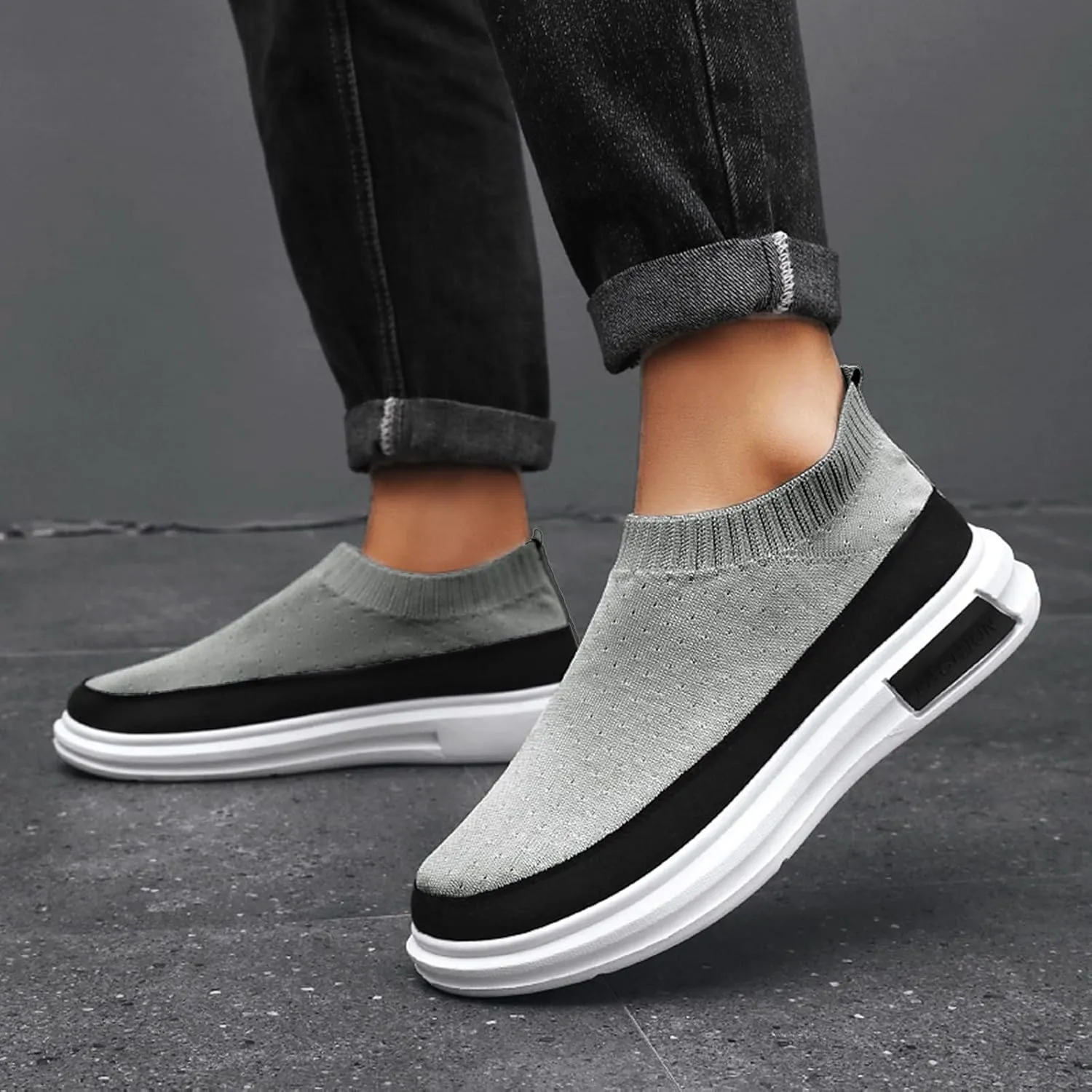 Lightweight Shoes Men Thick Sole Breathable Casual Shoes Breathable Non Slip Cloth Single Casual Fashion