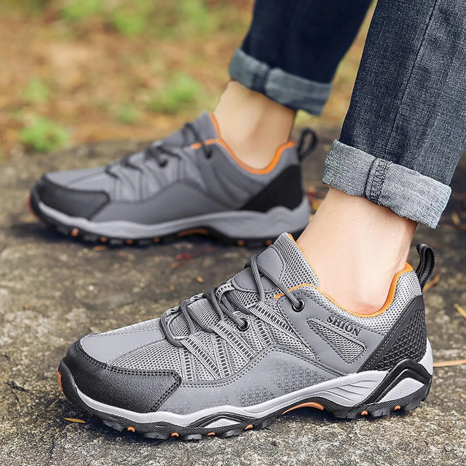 Men Sports Shoes Fashionable New Pattern Simple Solid Outdoor Mountaineering Shoes Thick Sole Fashion Sneaker Men