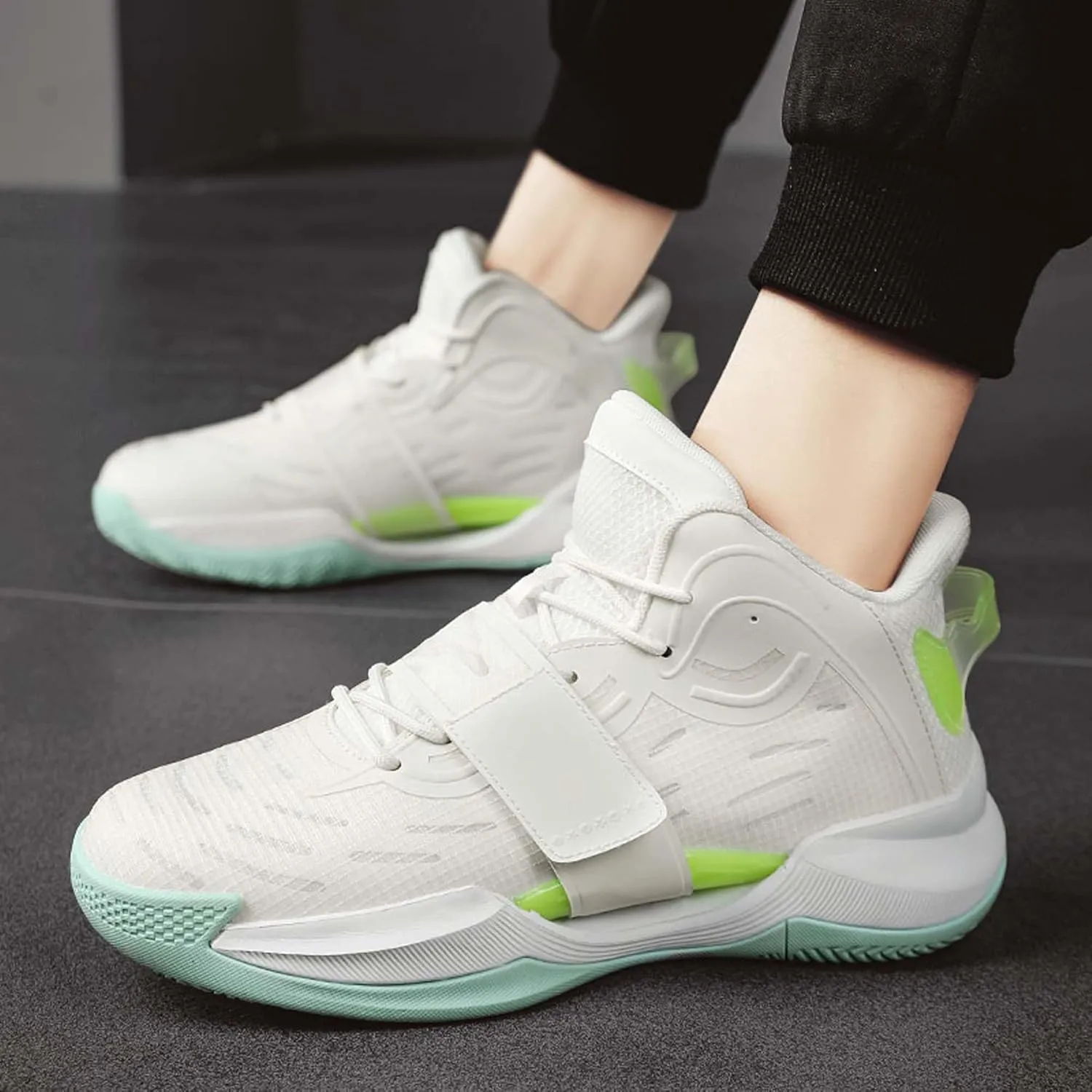 Men Women Fashion Basketball Shoes High Top Running Training Sneakers Breathable Rebound Fitness Tennis Outdoor Casual Walking Sneakers