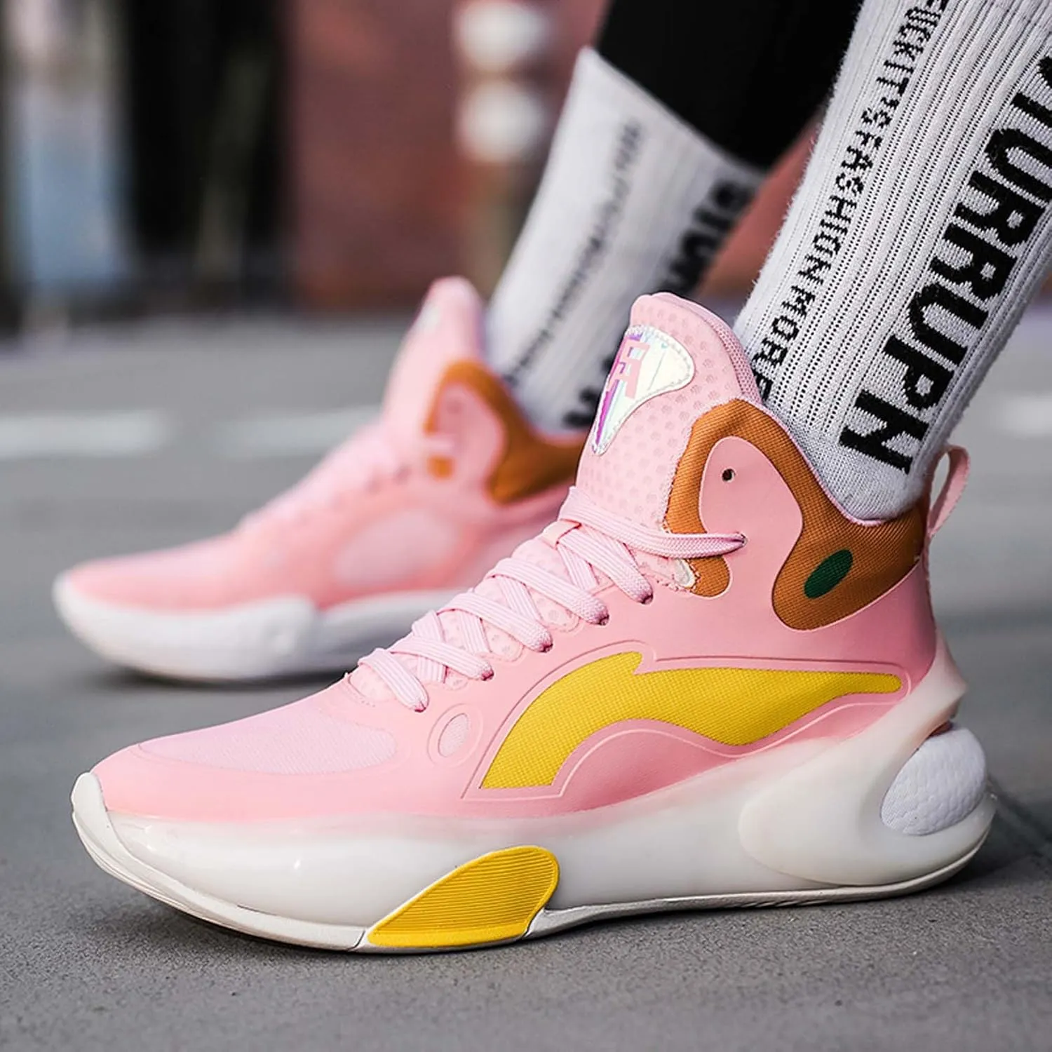 Men Women Non-Slip Basketball Shoes Fashion Breathable Sneakers Cushioning Rebound Sports Running Shoes Street Walking Casual Sports Basketball Shoes