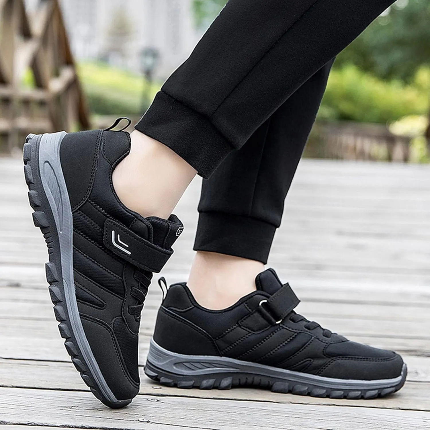 Men's Arch Support Workout Shoes Lightweight Breathable Slip on Running Shoe Men's Stylish Lightweight Sneakers