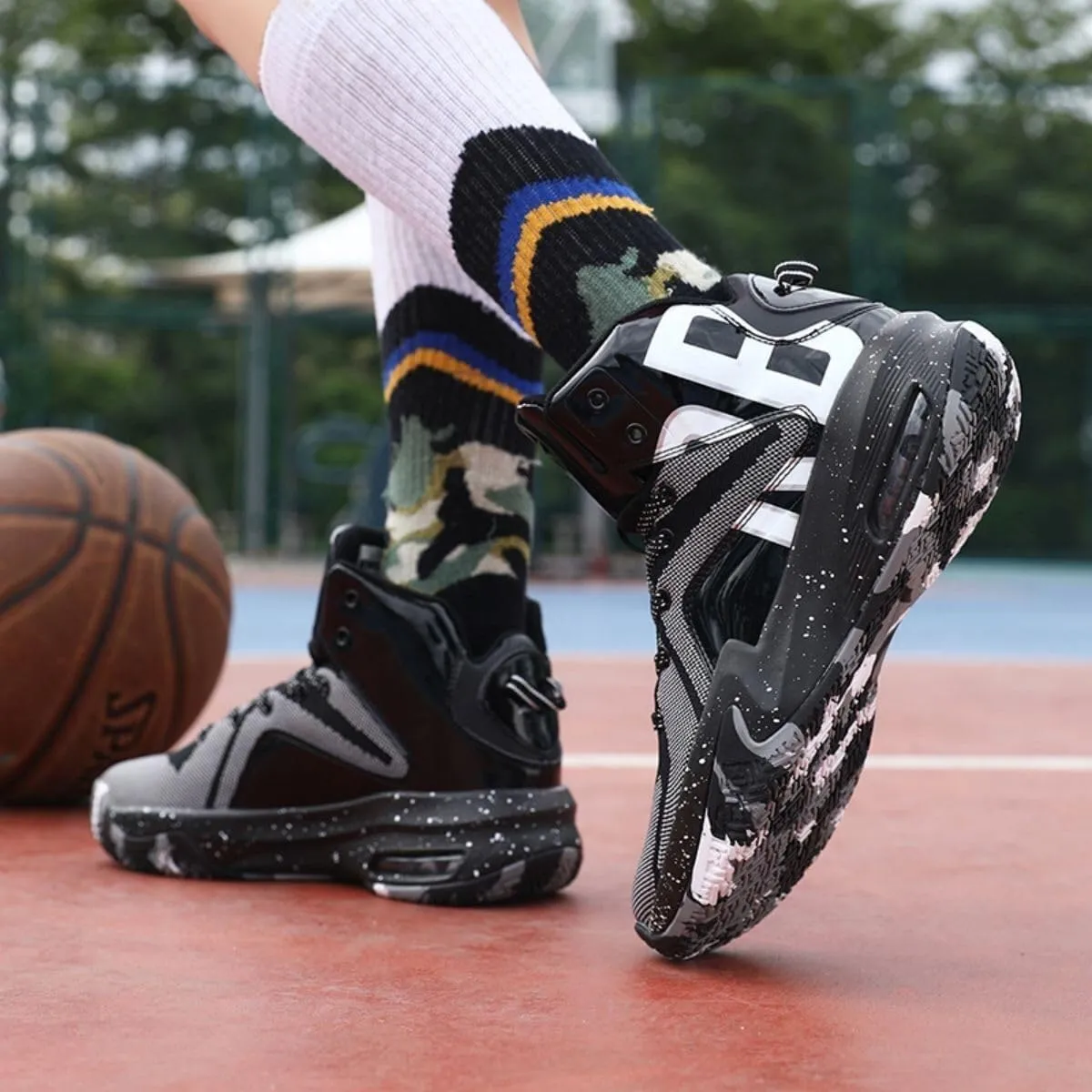 Men's Basketball Shoes with High Top Mesh Breathable Grip Anti Slip Wear-Resistant Sports Training Boots