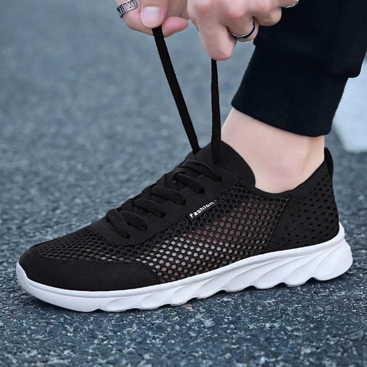 Men's Breathable Stretch Workout Shoes Breathable Mesh Comfortable Tennis Shoe Men's Breathable Barefoot Shoes