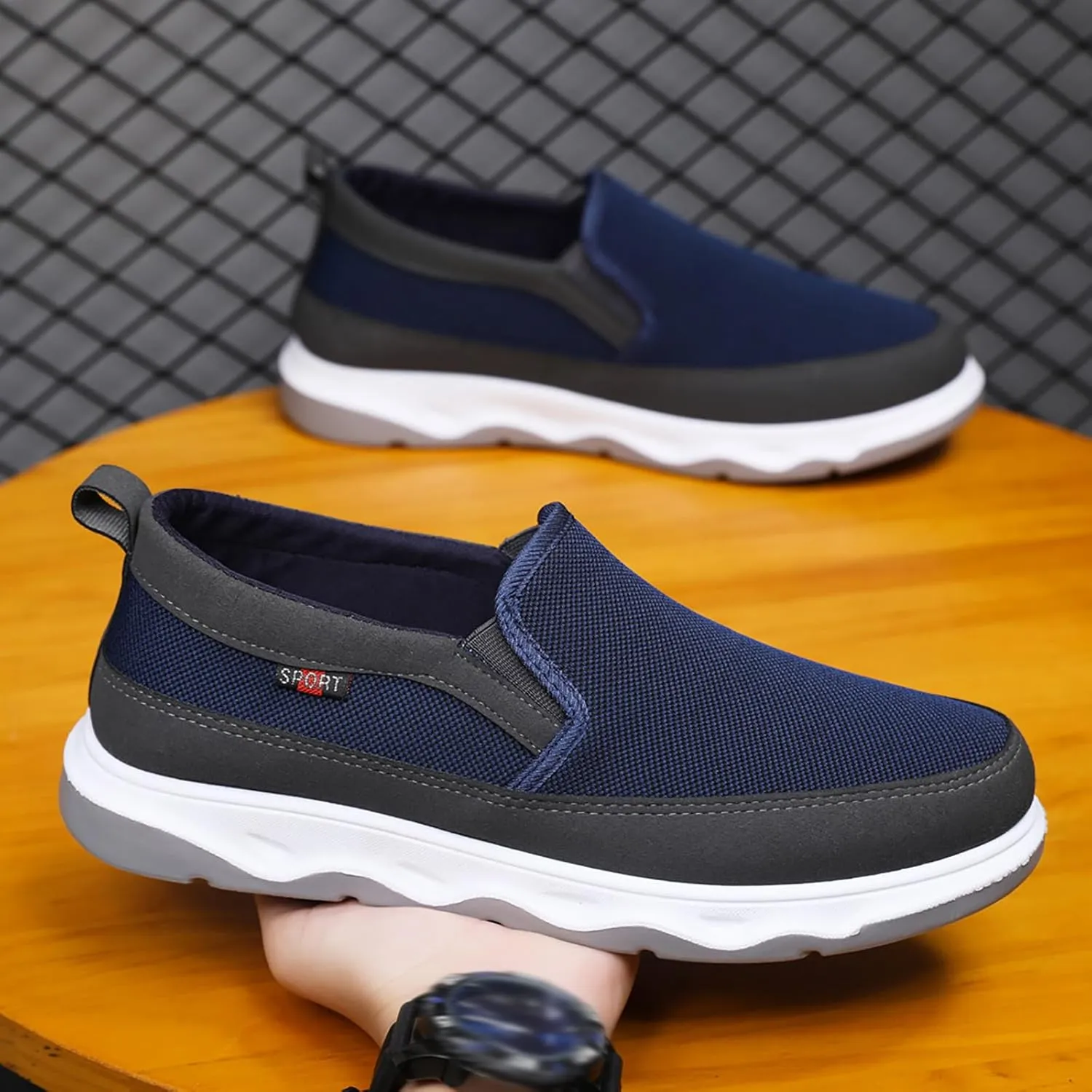 Men's Casual Dress Sneakers Men's Canvas Shoes Sports Casual Korean Version of The Trend of Fashion Breathable Slip On