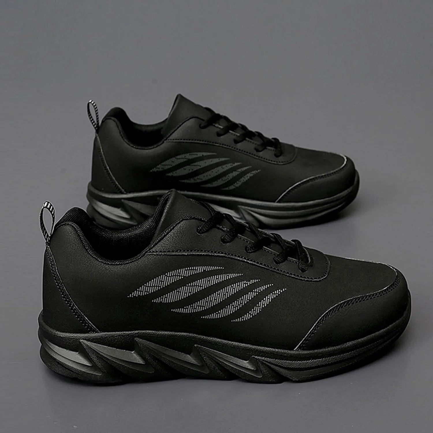 Men's Fashion Versatile Walking Shoes Slip On Lightweight Breathable Fashion Sneaker Lightweight Barefoot Shoes