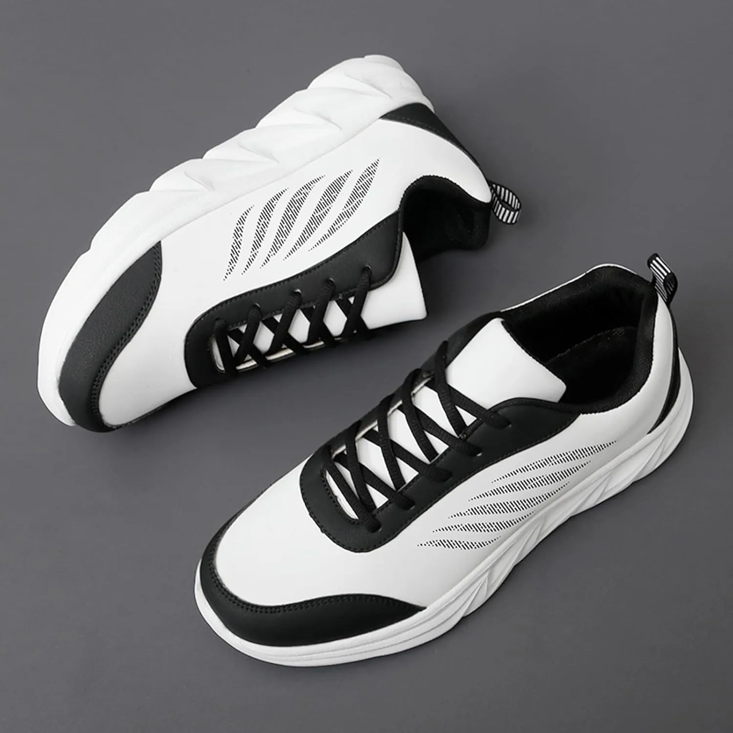Men's Fashion Versatile Walking Shoes Slip On Lightweight Breathable Fashion Sneaker Lightweight Barefoot Shoes