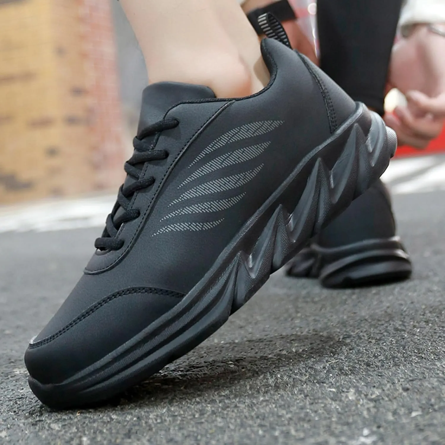 Men's Fashion Versatile Walking Shoes Slip On Lightweight Breathable Fashion Sneaker Lightweight Barefoot Shoes