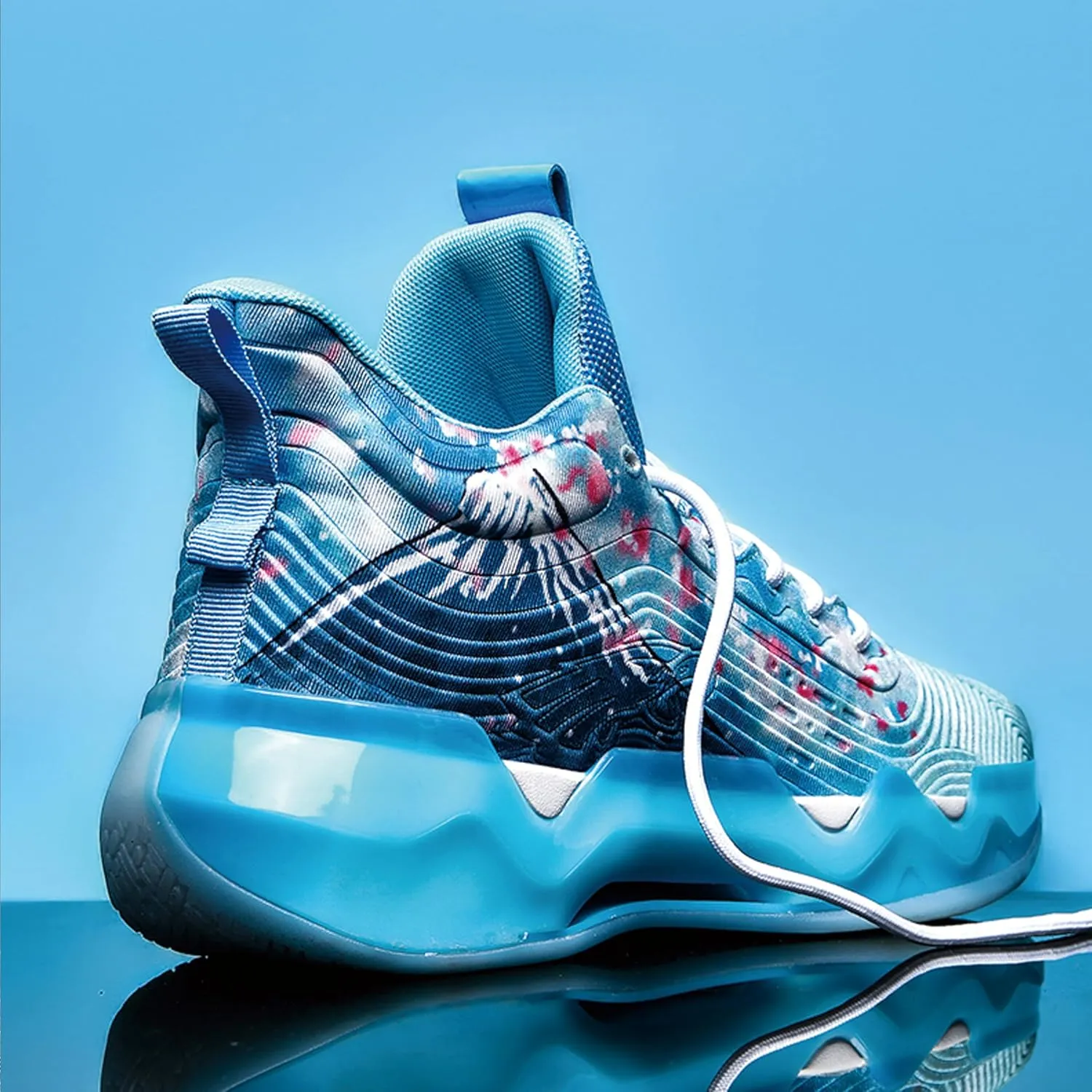 Men's High-Top Basketball ShoesWear-Resistant and Anti-Slip Soles Running Shoes Graffiti Design Fashionable Sports Shoes