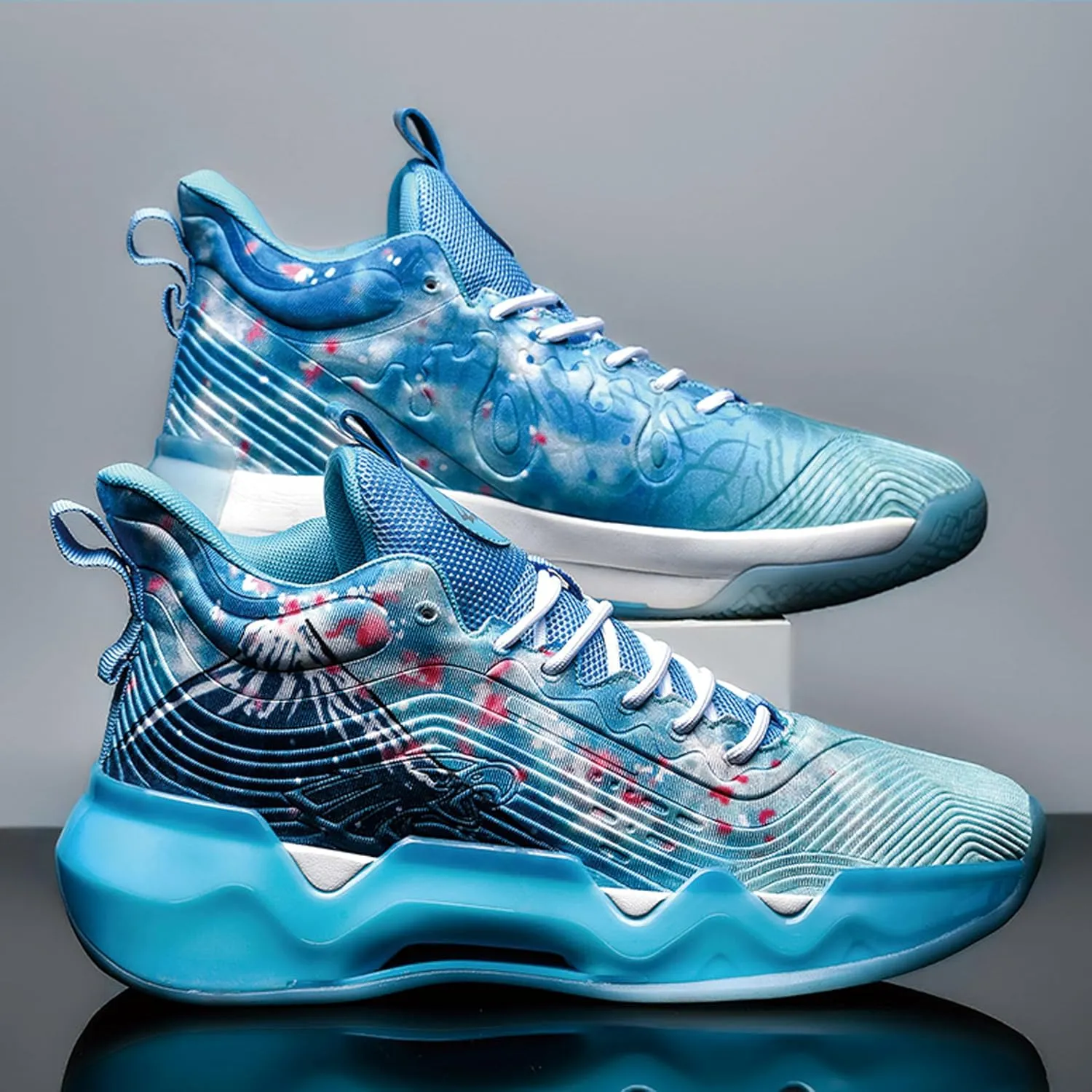 Men's High-Top Basketball ShoesWear-Resistant and Anti-Slip Soles Running Shoes Graffiti Design Fashionable Sports Shoes