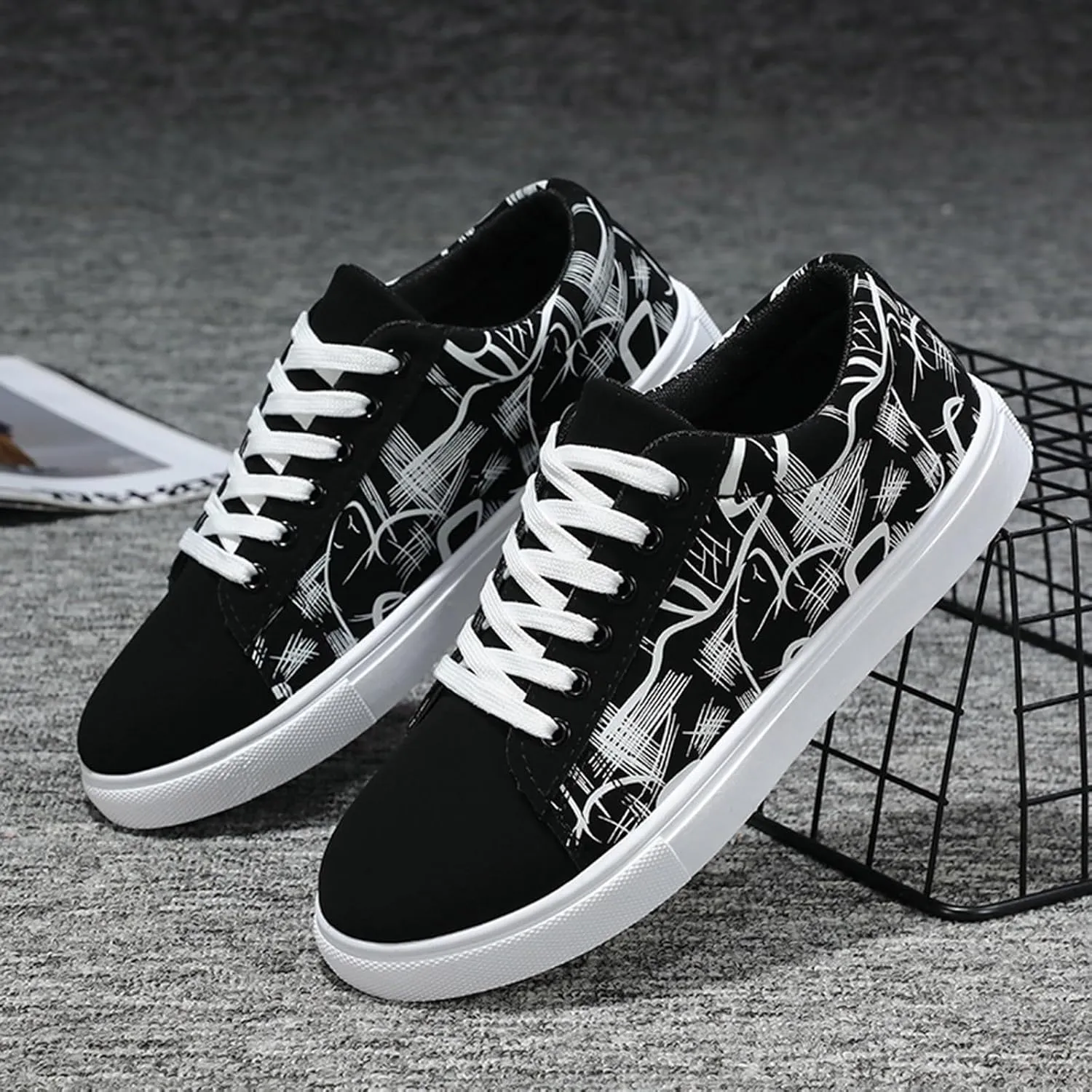 Mens Slip On Men Shoe Flat Low Top Casual Cloth Shoes Fashionable Outdoor Canvas Casual Shoes