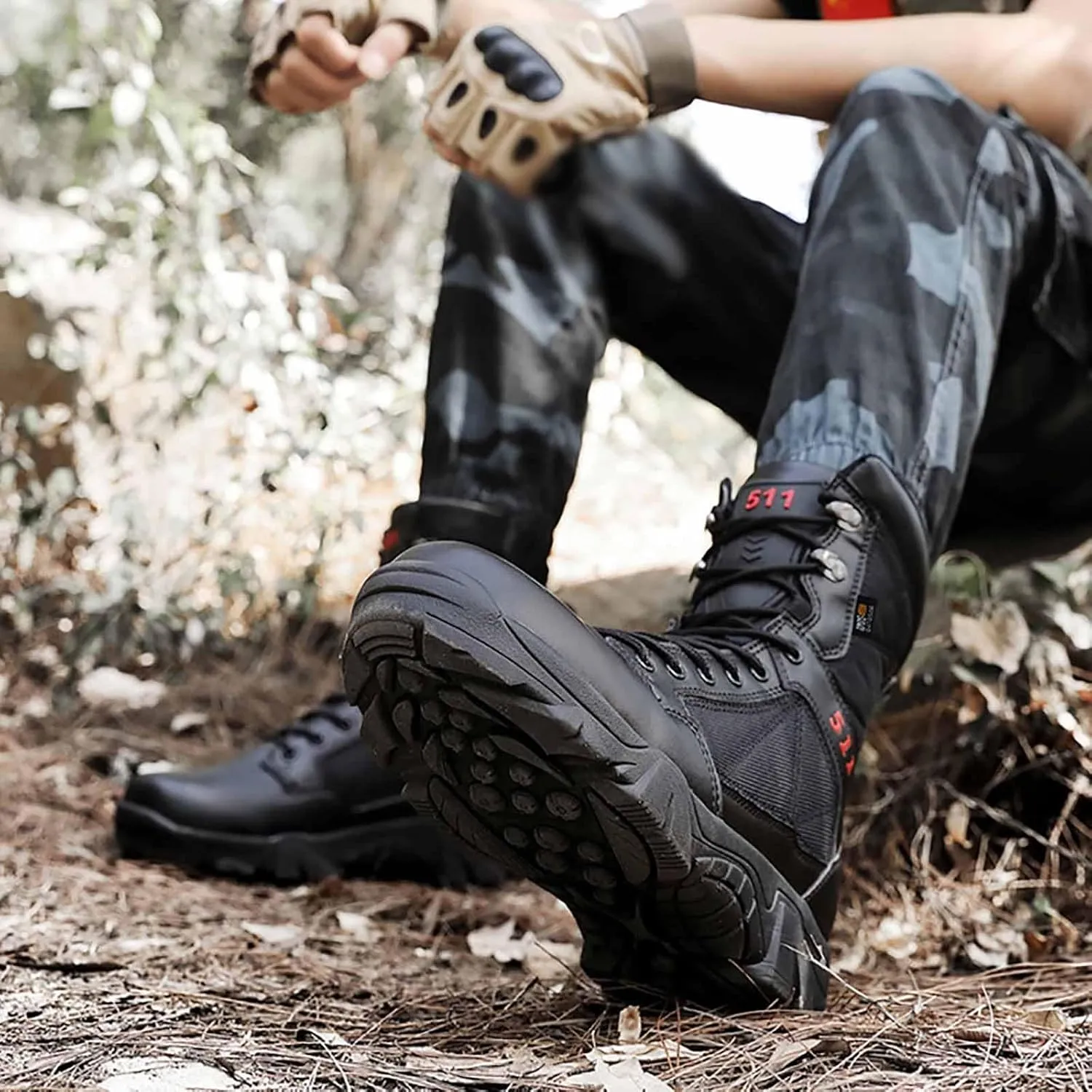 Men's Tactical Boots, Men's Waterproof Hiking Boots with Sports Socks Durable Combat Boots Outdoor Lightweight Work Boots Men's Tactical Army Boots