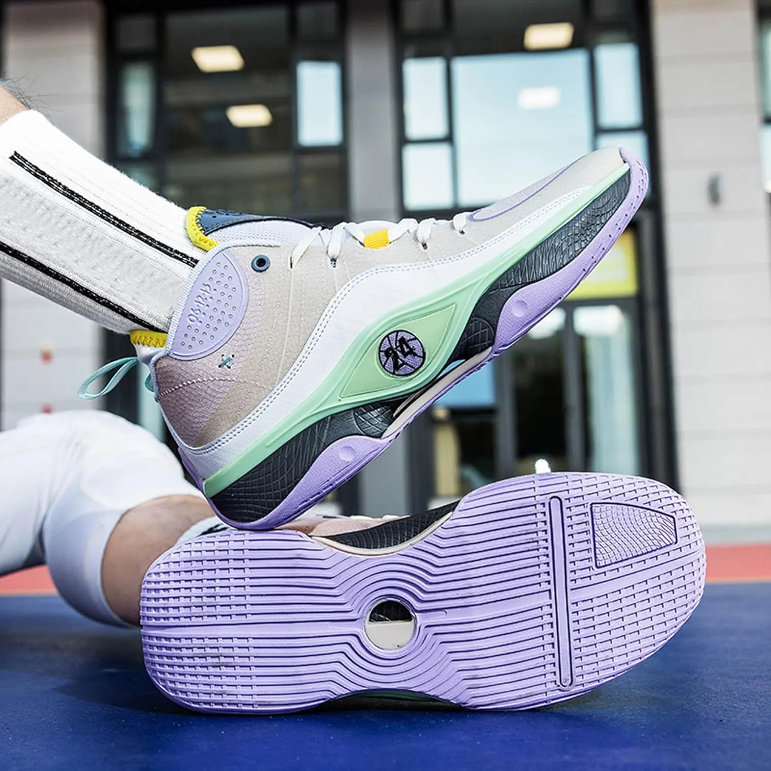 Men's Women's Fashionable Fluorescent Lightweight Casual Basketball Shoes Skateboarding Shoes