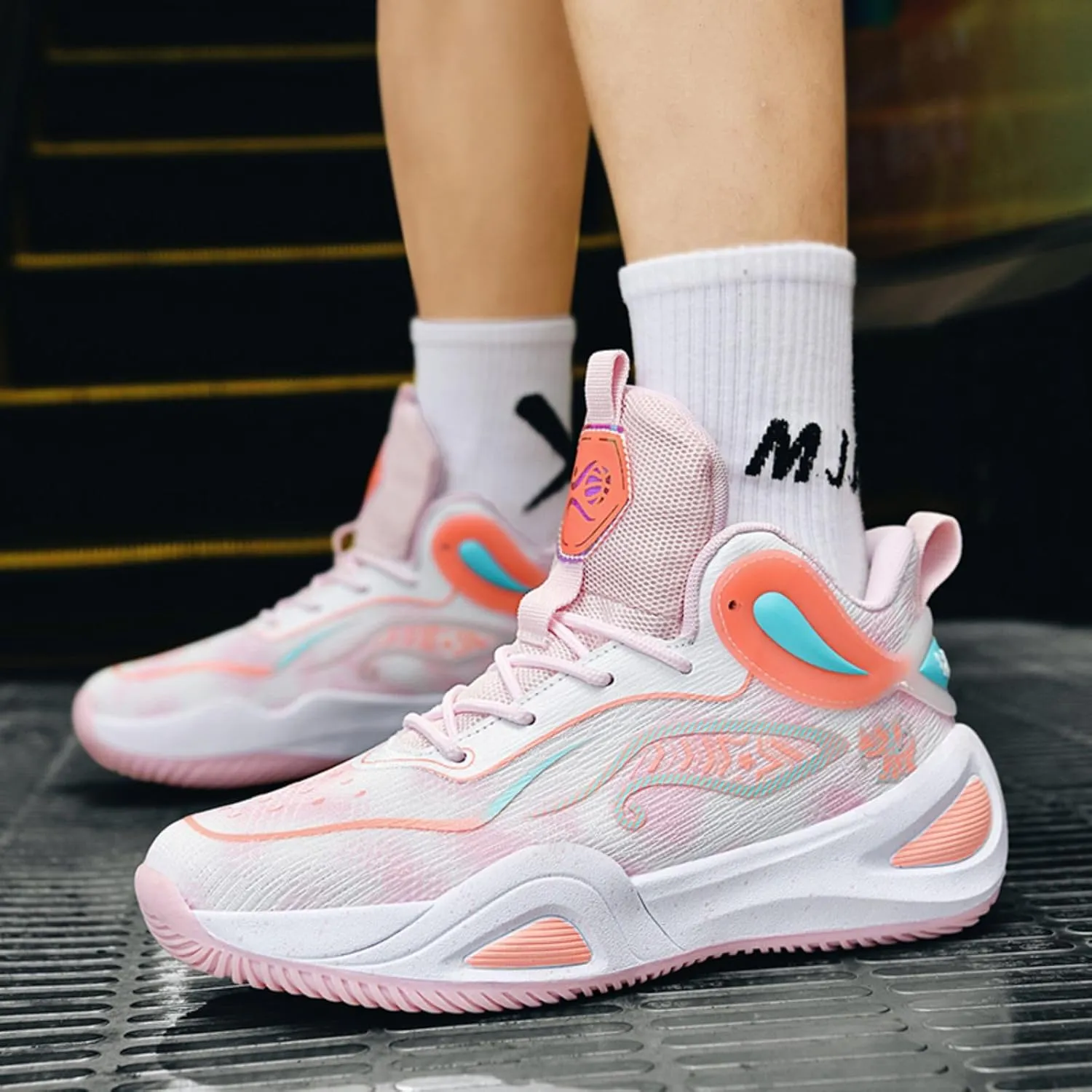 New wear-Resistant high top Basketball Shoes