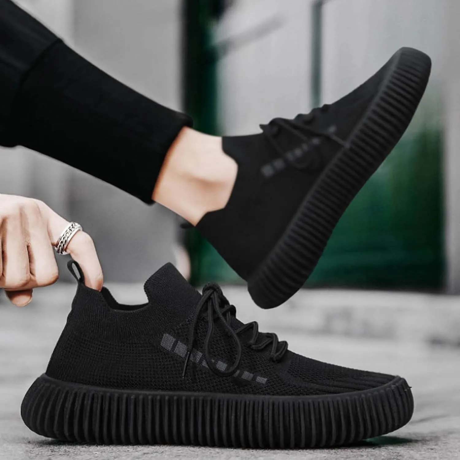 Outdoor Jogging Sneakers for Men Lightweight Breathable Slip On Running Shoe Men's Sport Breathable Mesh Shoes