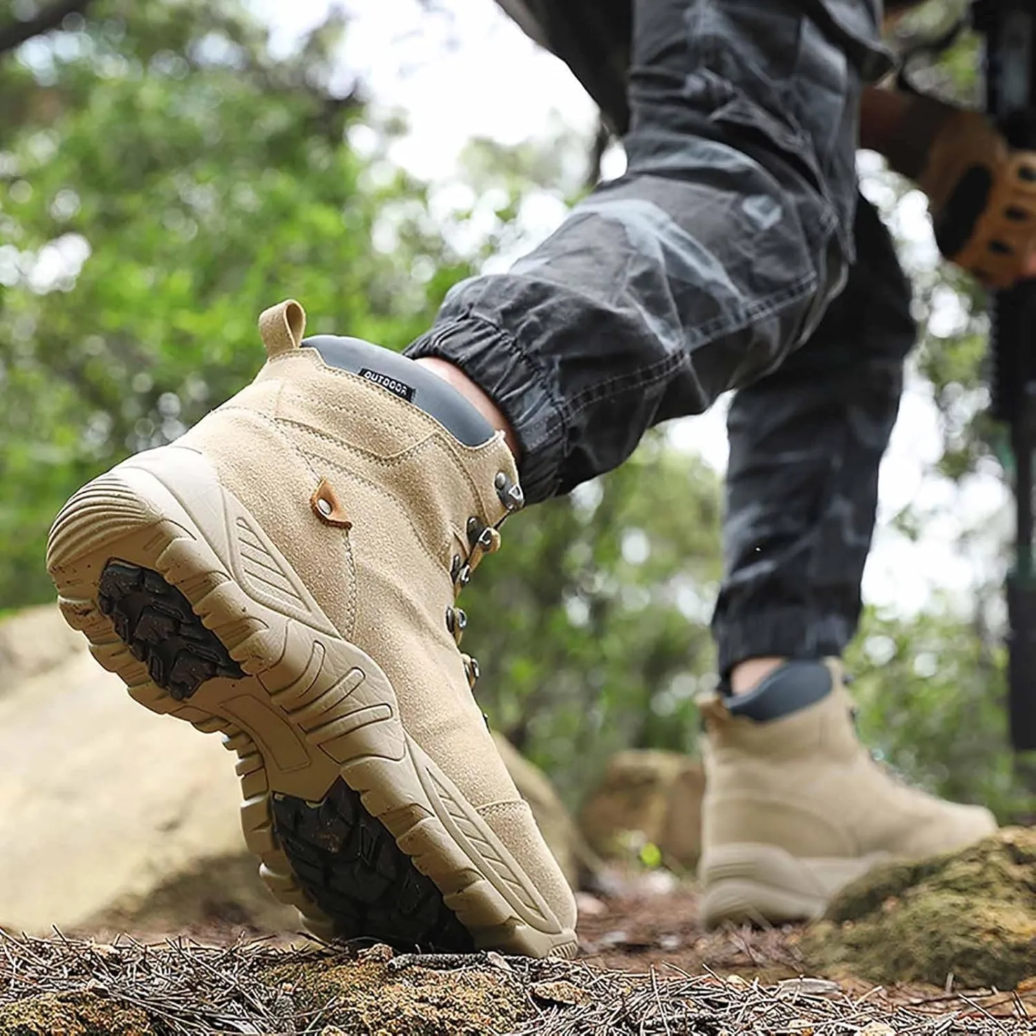 Outdoor Military Tactical Boots, Men's Waterproof Hiking Boots with Sports Socks Lightweight Work Boots Durable Combat Boots Men's Tactical Army Boots