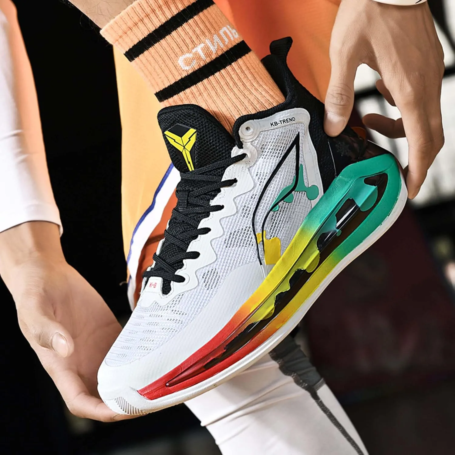 Unisex Basketball Shoes Fashion High Top Sneakers Indoor or Outdoor Training Match Shoes Outdoor Casual Sports Walking Shoes
