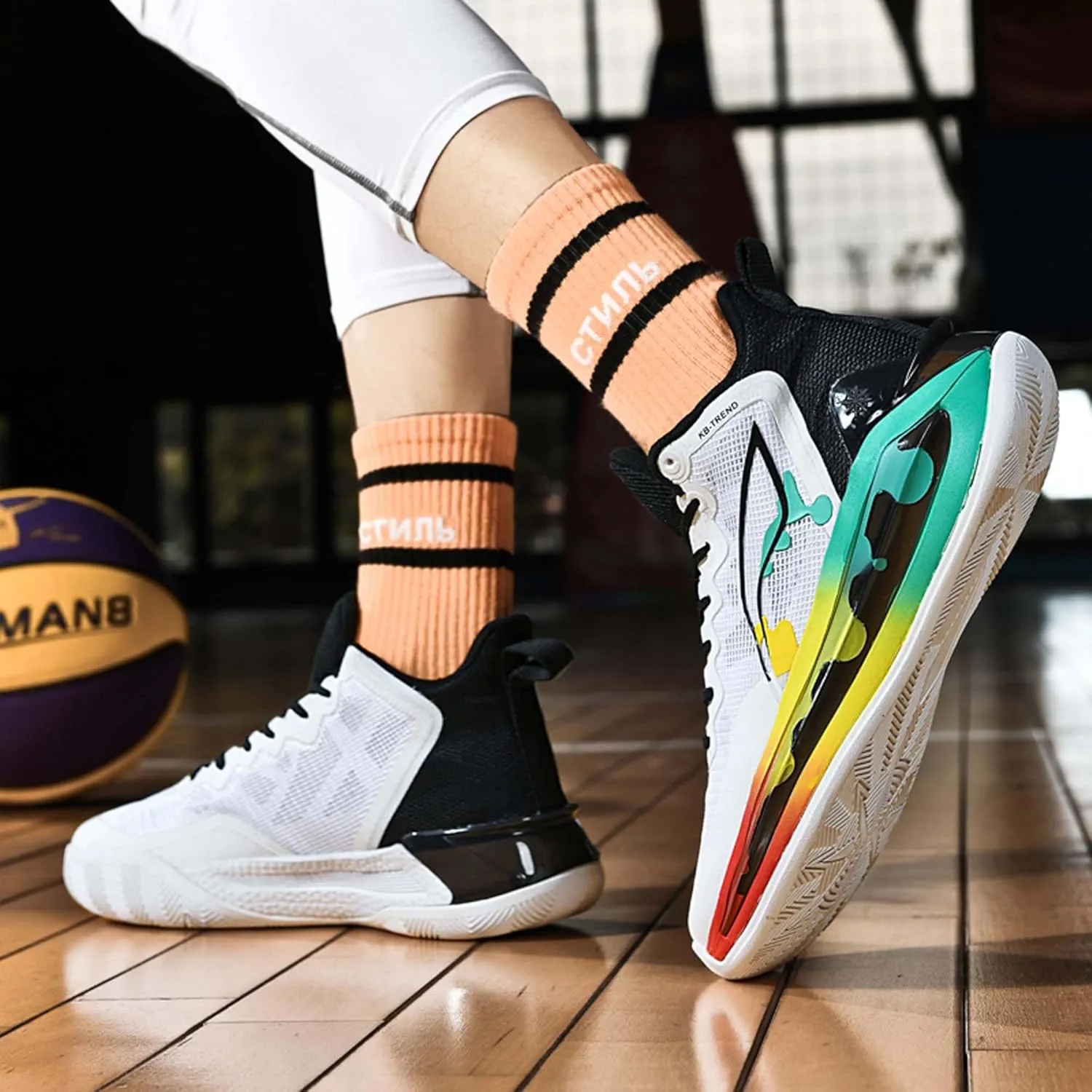 Unisex Basketball Shoes Fashion High Top Sneakers Indoor or Outdoor Training Match Shoes Outdoor Casual Sports Walking Shoes
