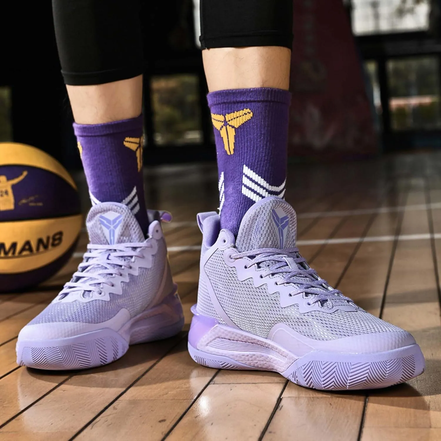 Unisex Basketball Shoes Fashion High Top Sneakers Indoor or Outdoor Training Match Shoes Outdoor Casual Sports Walking Shoes