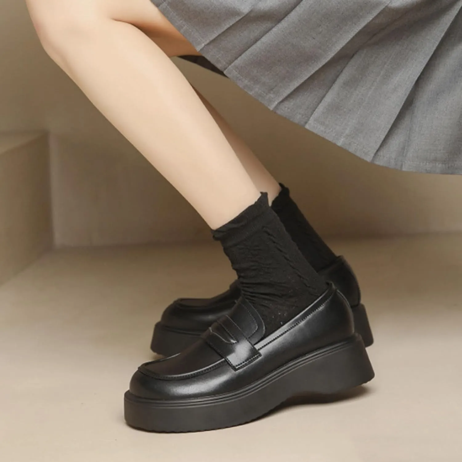 Women's Black Leather Chunky Loafers with Thick Sole - Platform Single/Patent Leather, for Work in Spring/Autumn