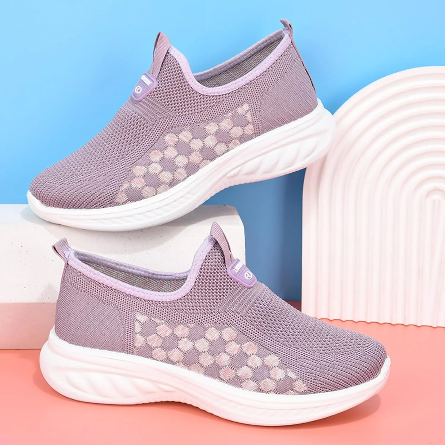 Women's Lightweight Walking Tennis Shoes Non Slip Gym Sneakers for Women Classic Athletic Skateboard Sneakers