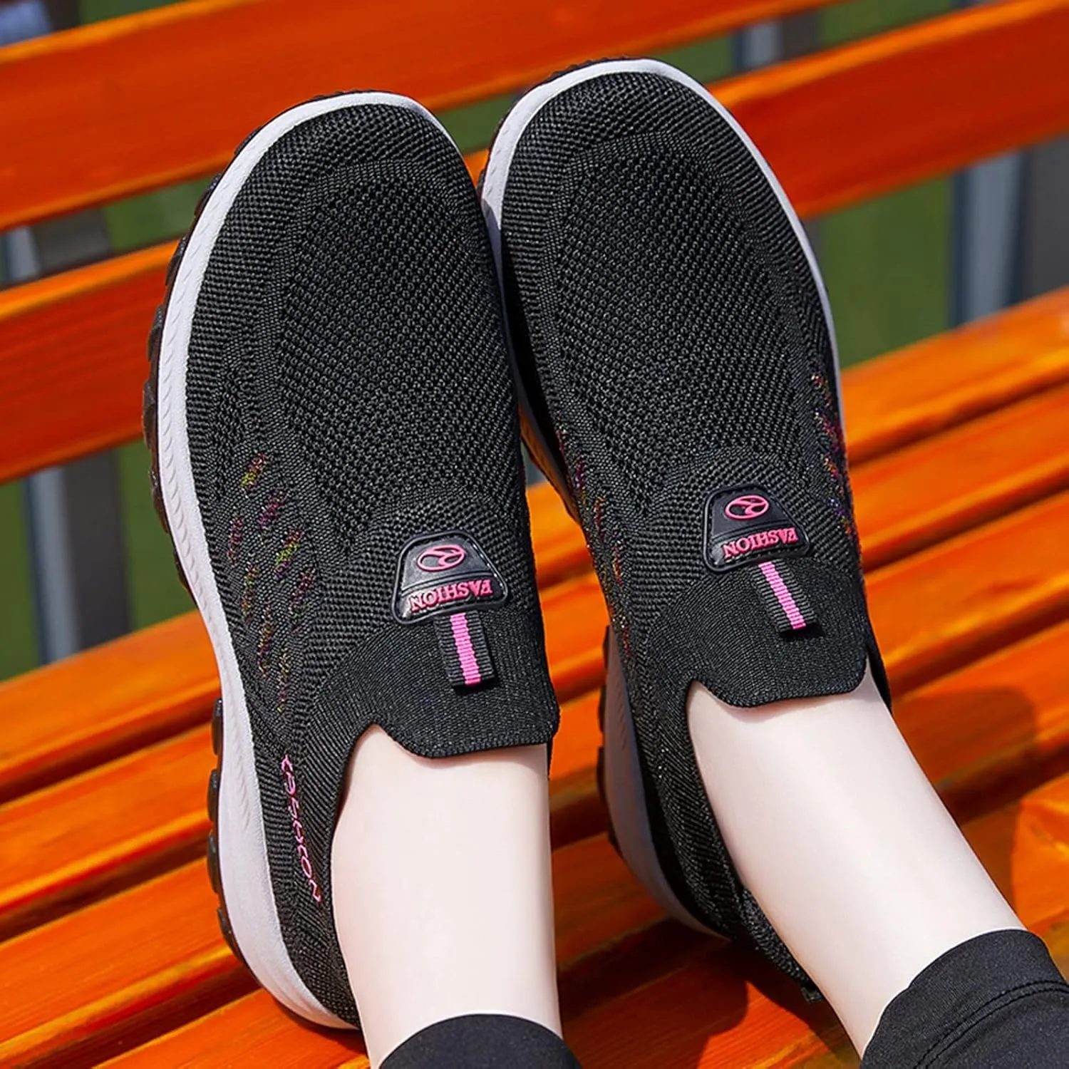 Womens Minimalist Zero Drop Shoes Fashion Low Top Sneakers with Platform Classic Athletic Skateboard Sneakers