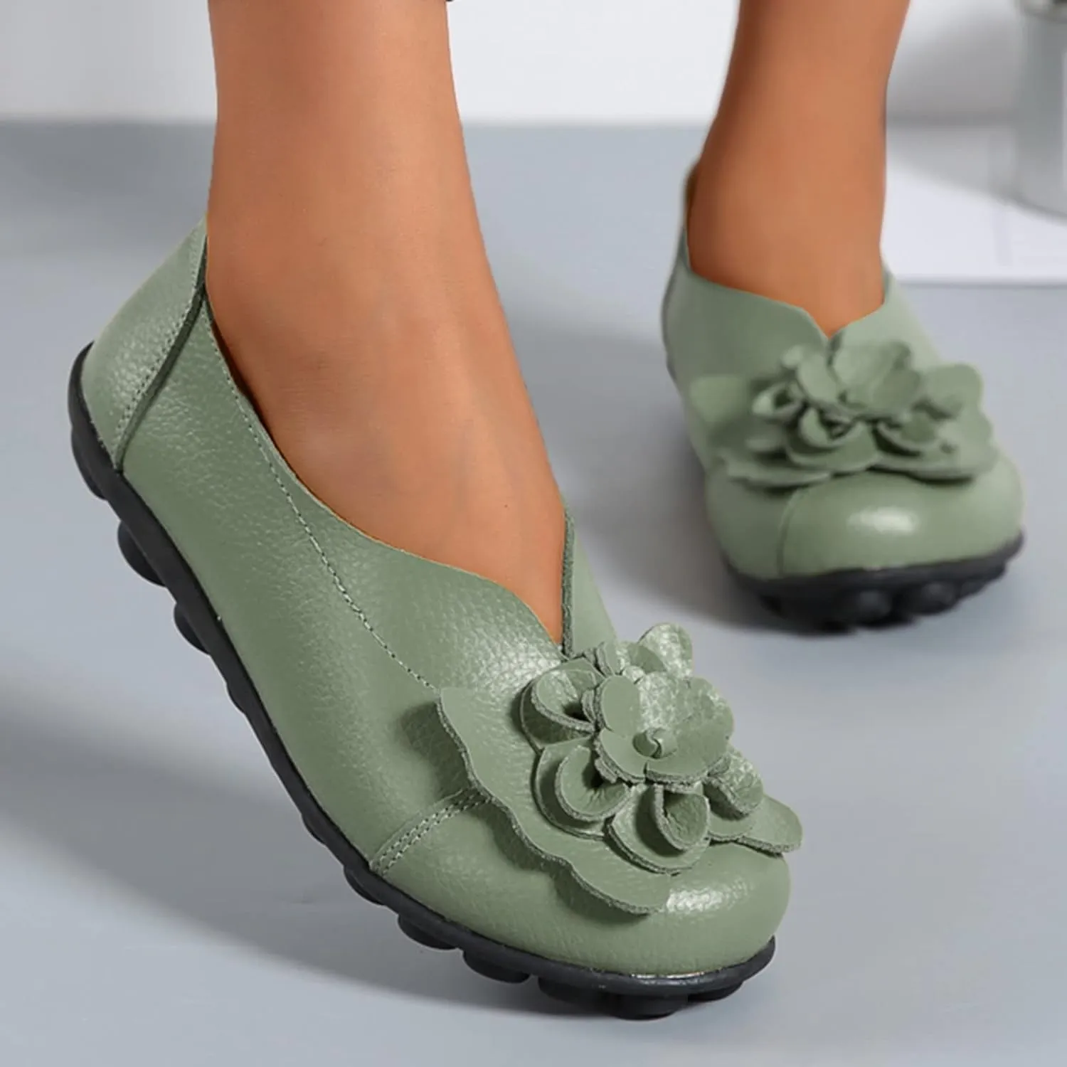 Women's Slip-On Loafers Casual Leather Loafers Comfortable Walking Shoes Casual Work Shoes Dressy Flats Shoe